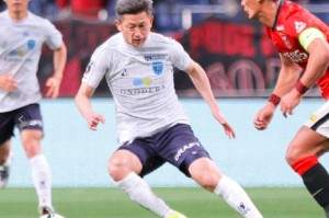 开云下载-活化石！54岁12天高龄 三浦知良再次刷新J联赛纪录