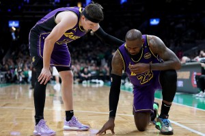 kaiyun.com-夸梅：从背后推科比会被肘击 推老詹他会暗中观察谁看见自己伤了