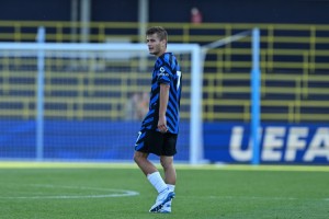 开云官网-罗马诺：乌德勒支求购20岁中场贝伦布鲁赫，但遭到国米的拒绝